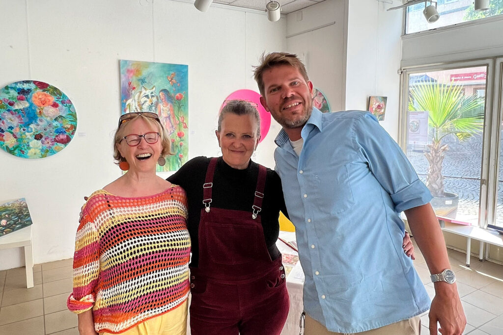 Künstler bei der Vernissage im Atelier am Markt Gmunden